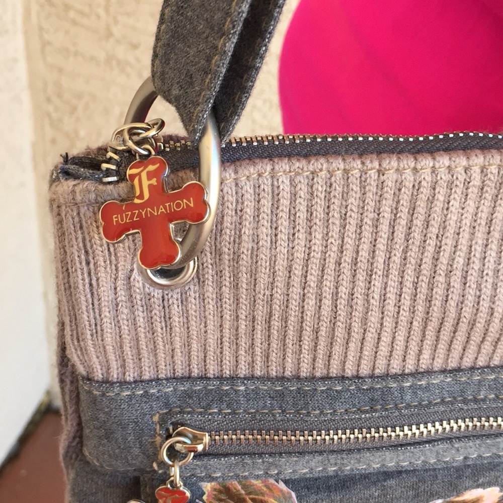 Fuzzy Nation Handbag - Picture 3 of 8